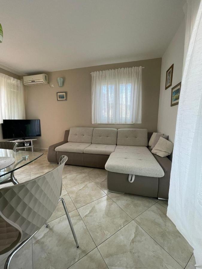 Apartments Belmat Trogir Eksteriør billede